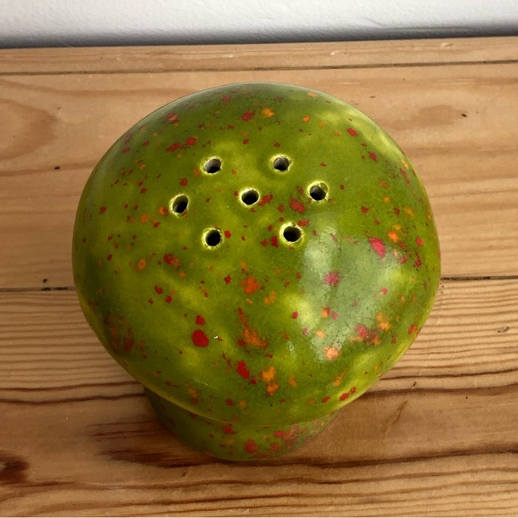 Vintage 70s speckled ceramic large mushroom shaker - Picture 2 of 13